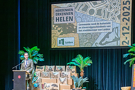 Excuses koloniale en slavernijverleden Burgemeester Heijkoop biedt excuses aan voor het koloniale en slavernijverleden in de Stadsgehoorzaal